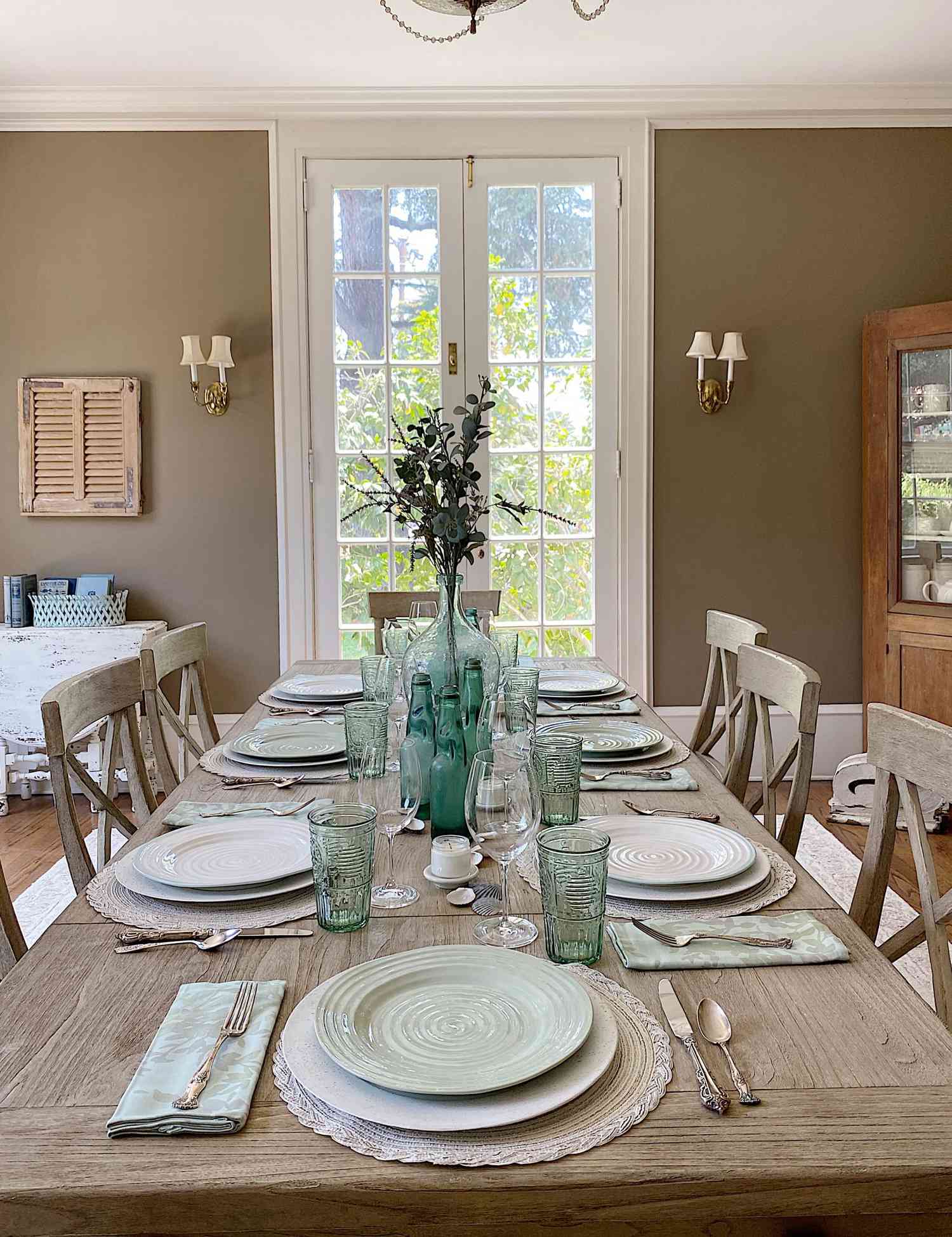 comedor topo oscuro