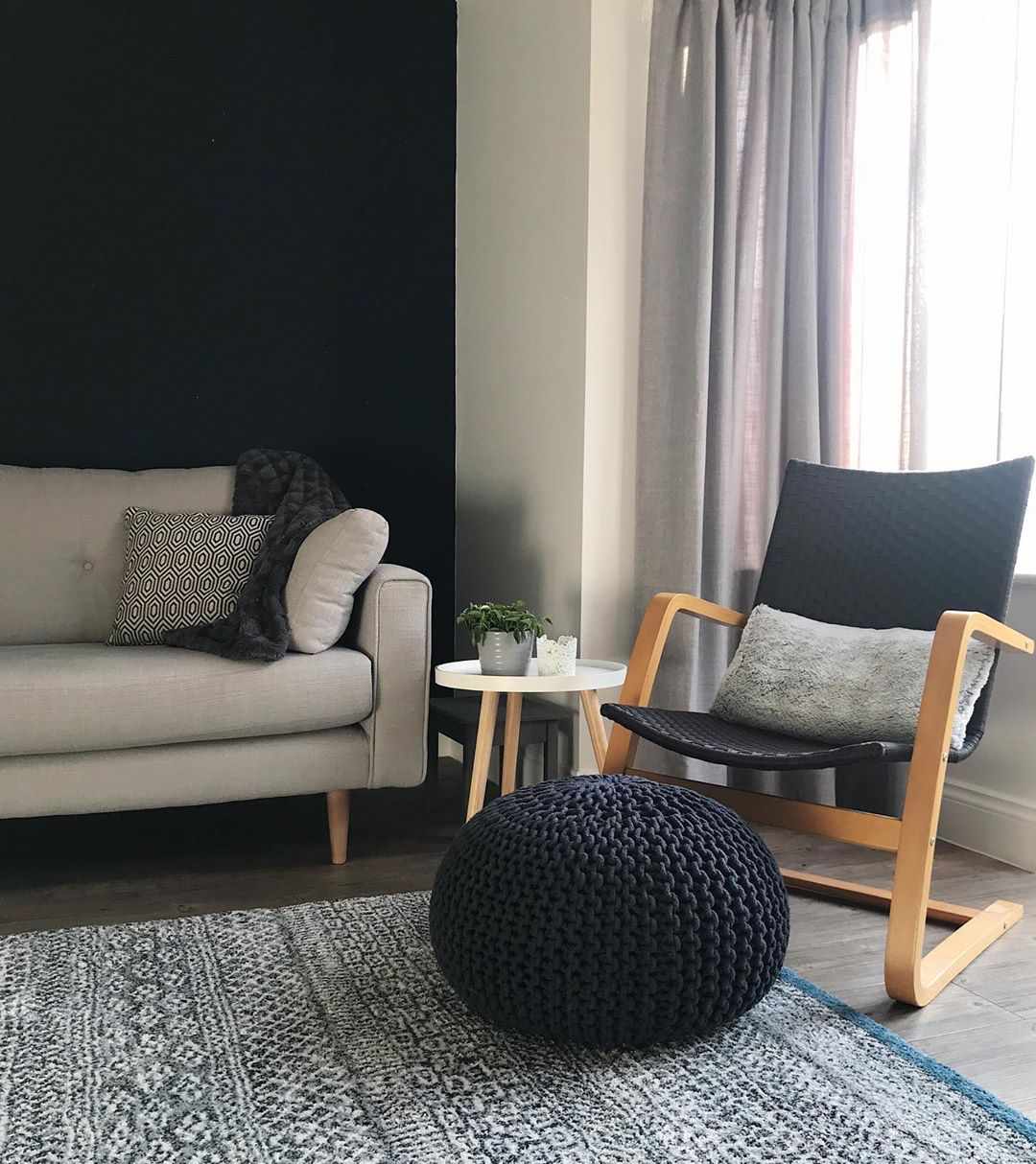 salon gris y negro
