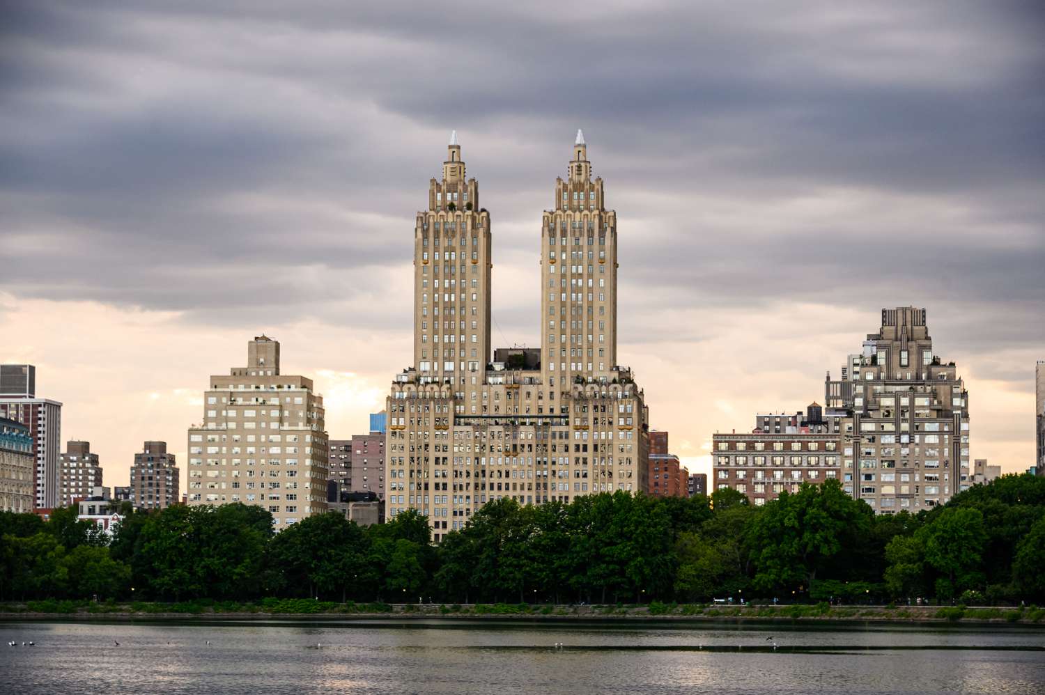 Edificio San Remo, NYC