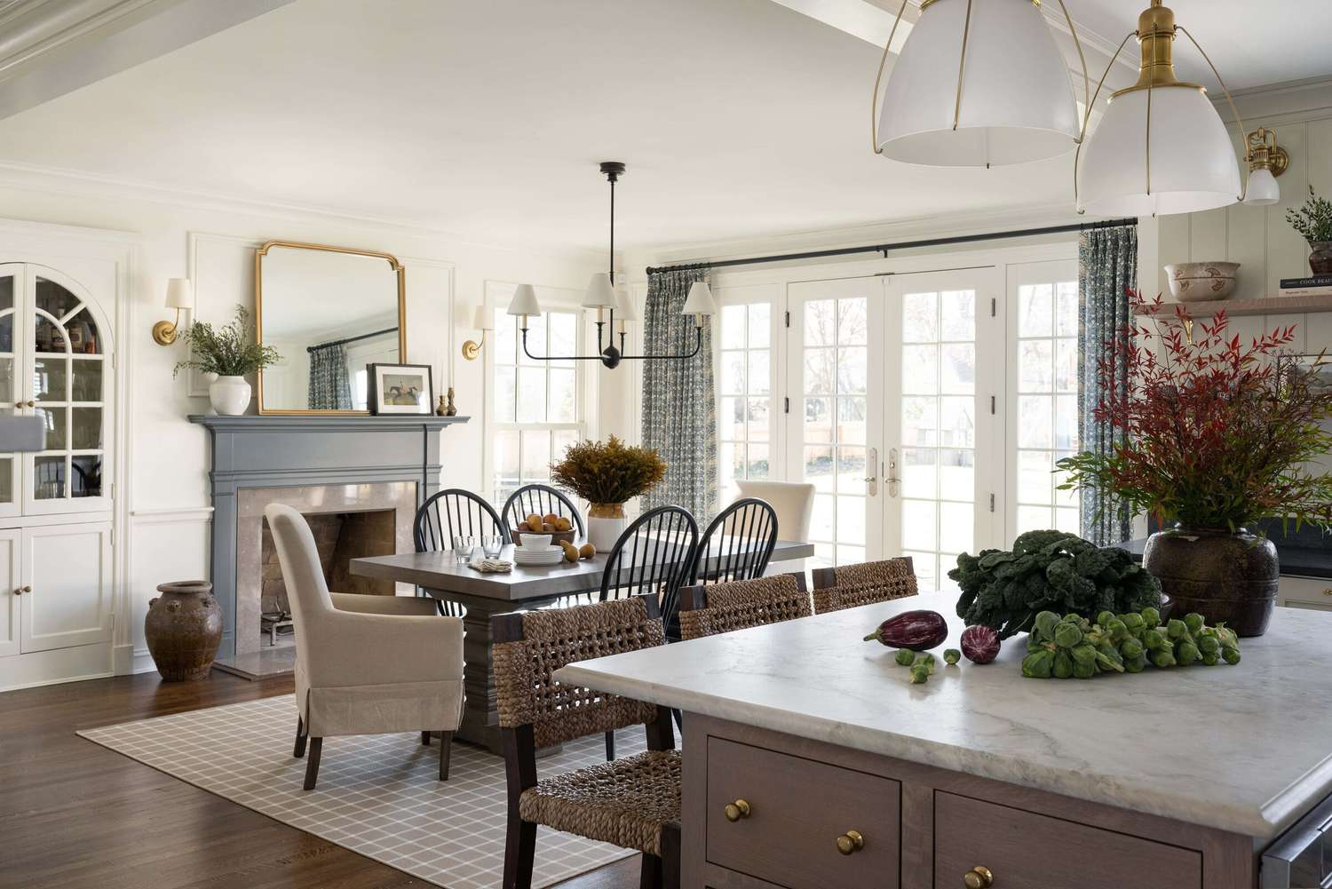 cocina comedor con chimenea