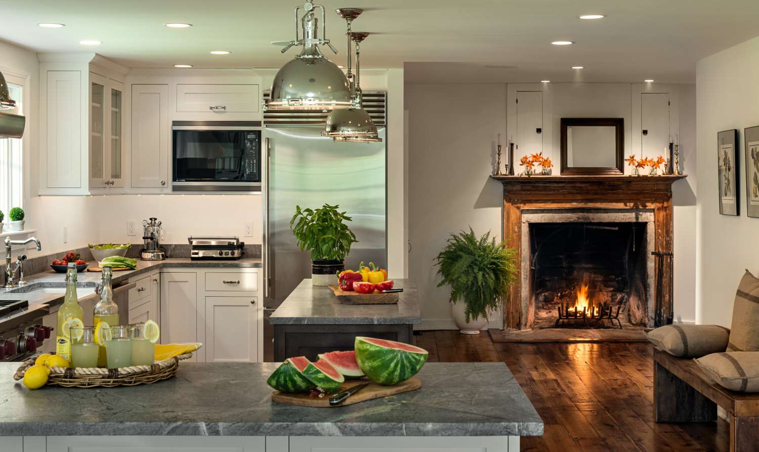 cocina con chimenea antigua