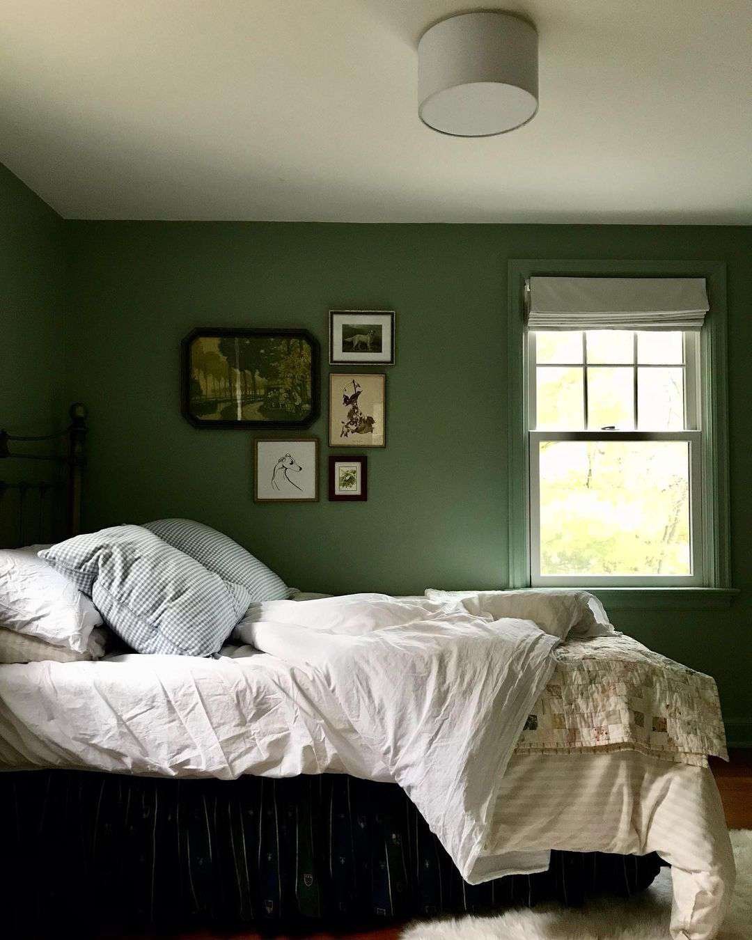 dormitorio verde oliva oscuro 