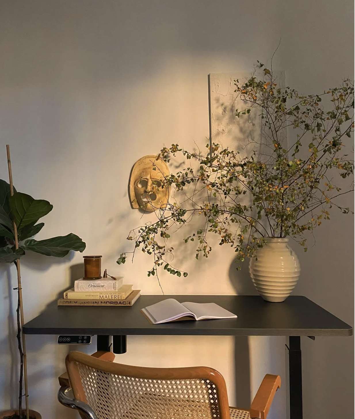 mesa pequeña como escritorio