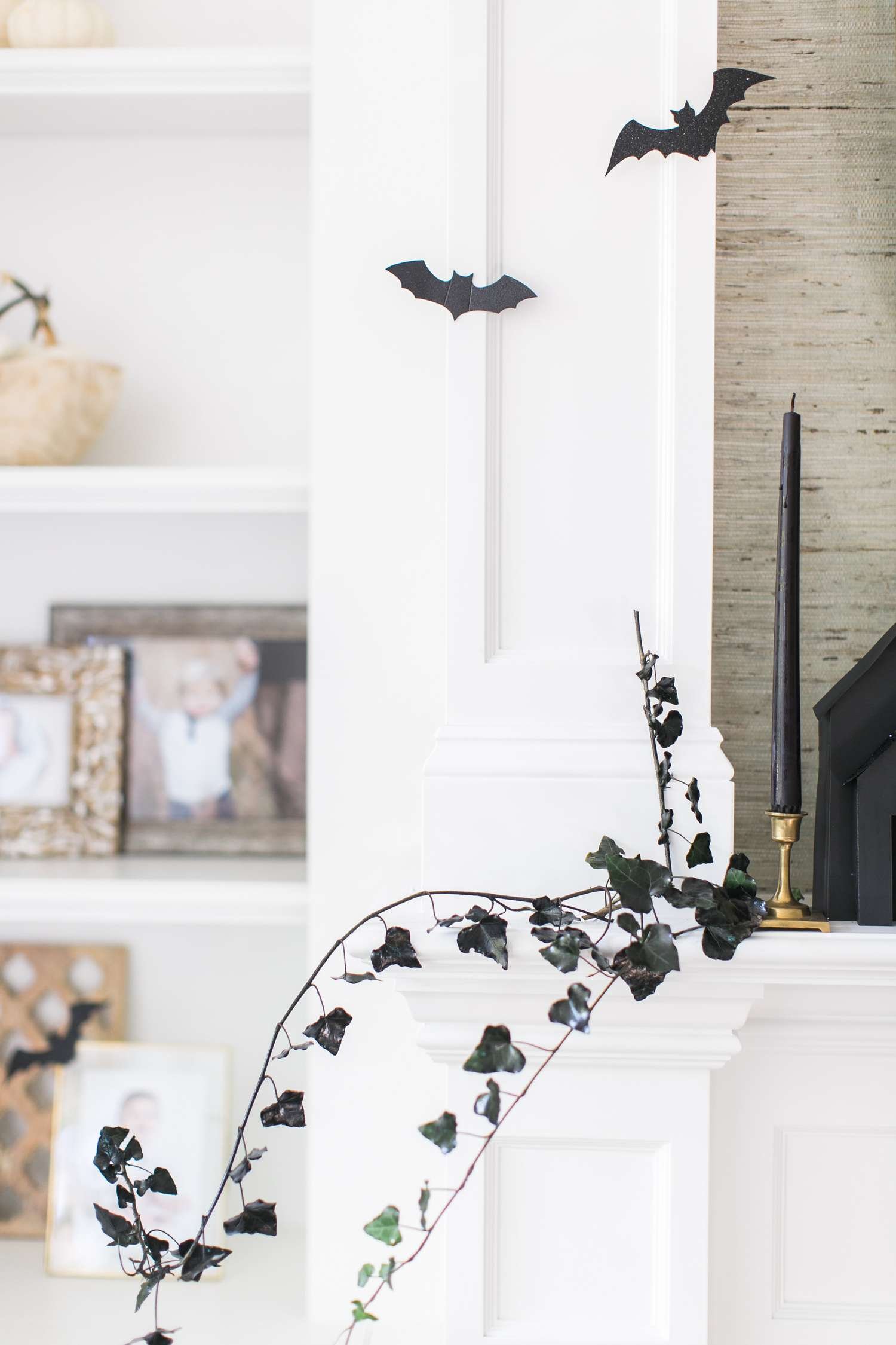 halloween mantel ideas pintura en aerosol decoracion vieja