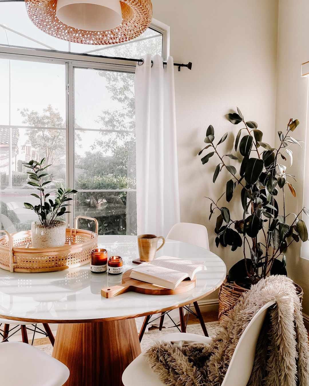 Centro de mesa para el comedor con un aspecto vivido