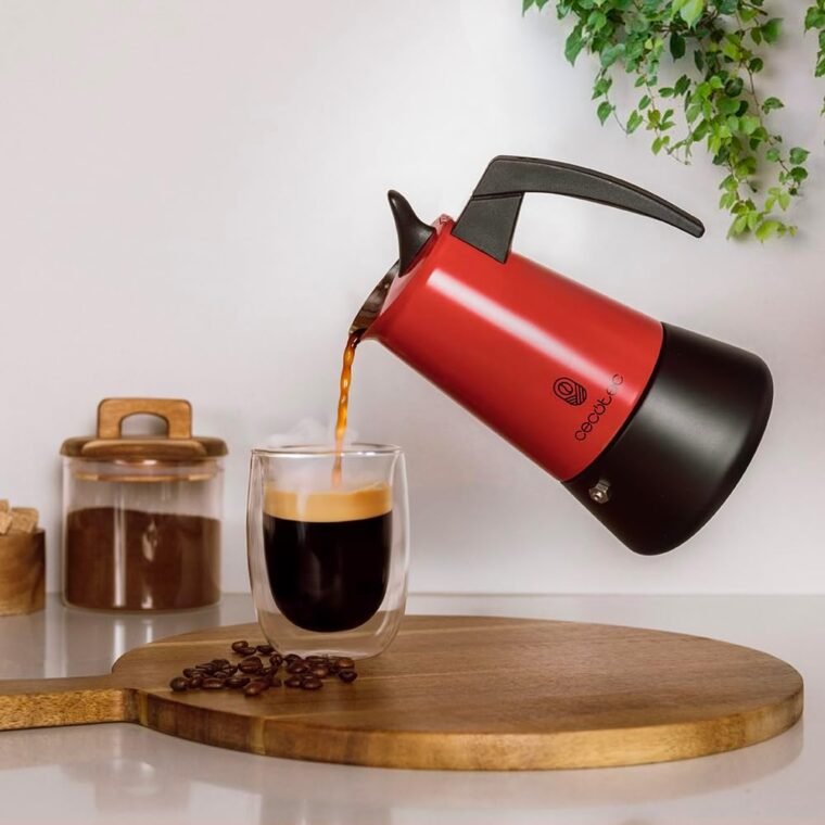 Cecotec Cafetera Italiana Piccolina 600, Capacidad 300 ml para 6 tazas, Diseño elegante en Acero, Filtro de Acero Inoxidable, Apta para todas las superficies, Válvula de seguridad, Cierre silicona - Imagen 4